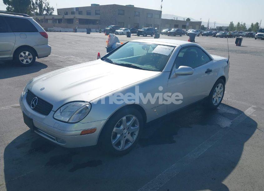 Photo 2 of 2000 Mercedes-benz Slk 230 KOMPRESSOR (VIN WDBKK47F5YF160242)