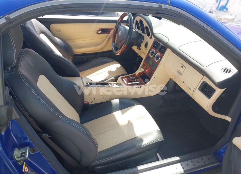 Photo 8 of 2001 Mercedes-benz Slk 320 (VIN WDBKK65F01F218732)