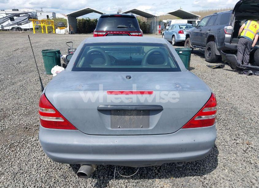 Photo 8 of 2003 Mercedes-benz Slk 320 (VIN WDBKK65F63F282132)