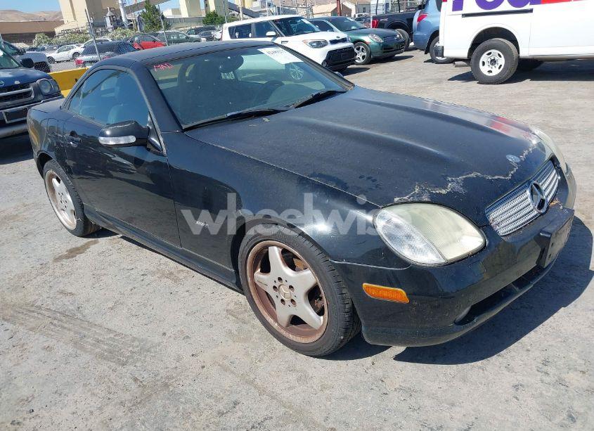 2001 Mercedes-benz Slk 320 (VIN WDBKK65FX1F181995) main photo