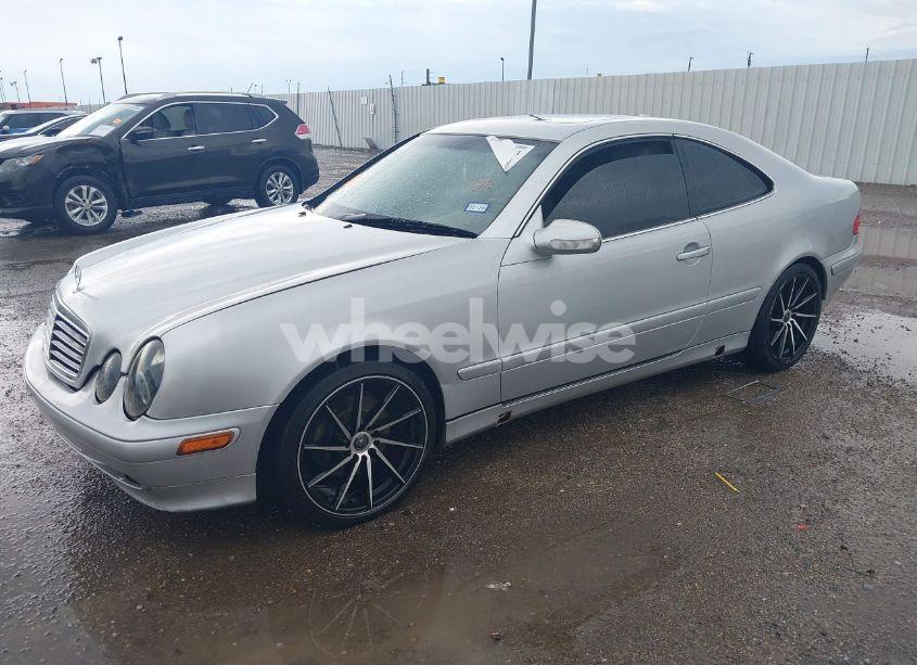 Photo 2 of 2001 Mercedes-benz Clk 320 (VIN WDBLJ65G31F190943)
