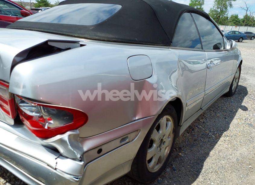 Photo 13 of 2003 Mercedes-benz Clk 320 (VIN WDBLK65G23T142769)