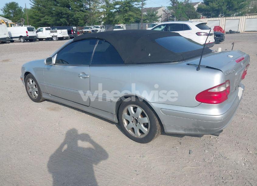 Photo 3 of 2003 Mercedes-benz Clk 320 (VIN WDBLK65G23T142769)