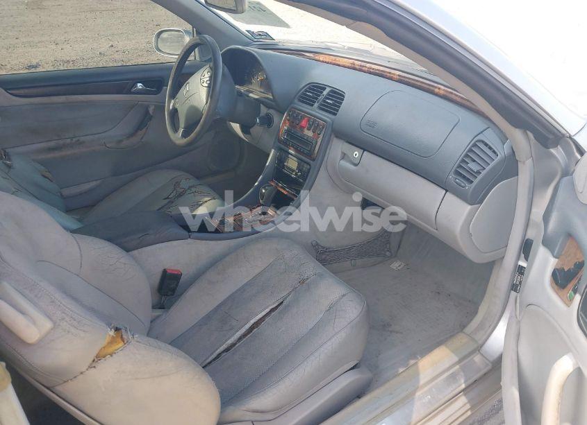 Photo 5 of 2003 Mercedes-benz Clk 320 (VIN WDBLK65G23T142769)