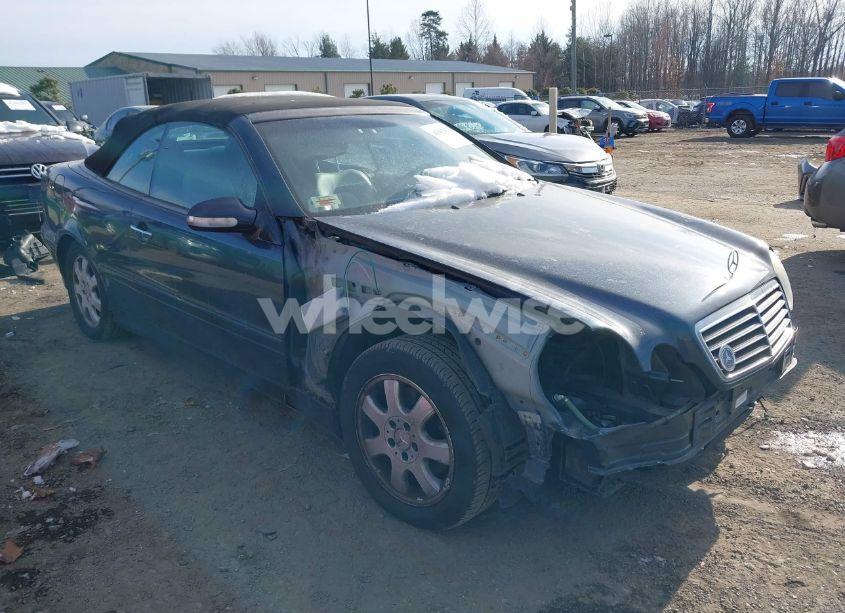 2002 Mercedes-benz Clk 320 (VIN WDBLK65G32T104613) main photo