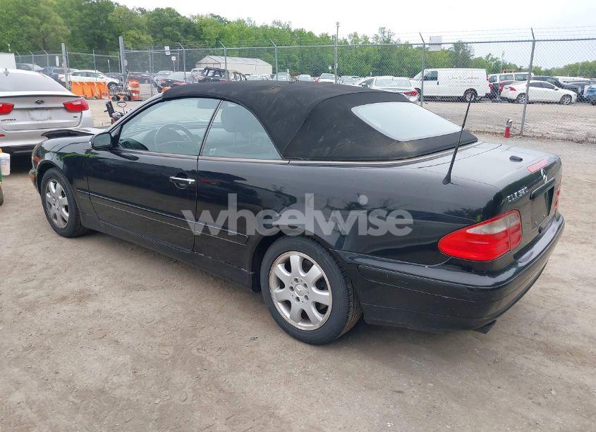 Photo 3 of 2000 Mercedes-benz Clk 320 (VIN WDBLK65G4YT044091)