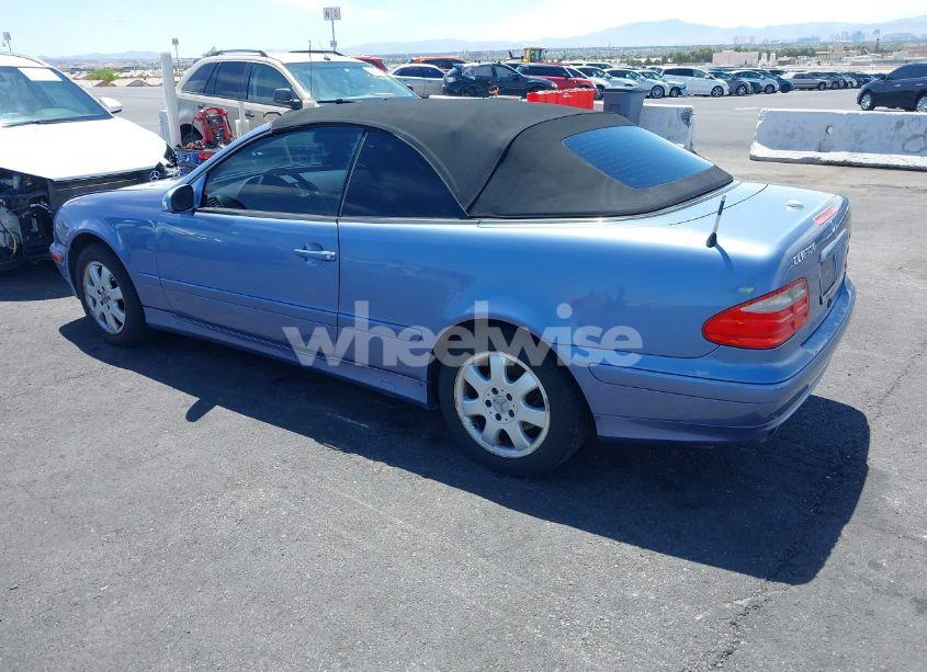 Photo 3 of 2000 Mercedes-benz Clk 320 (VIN WDBLK65G8YT052596)