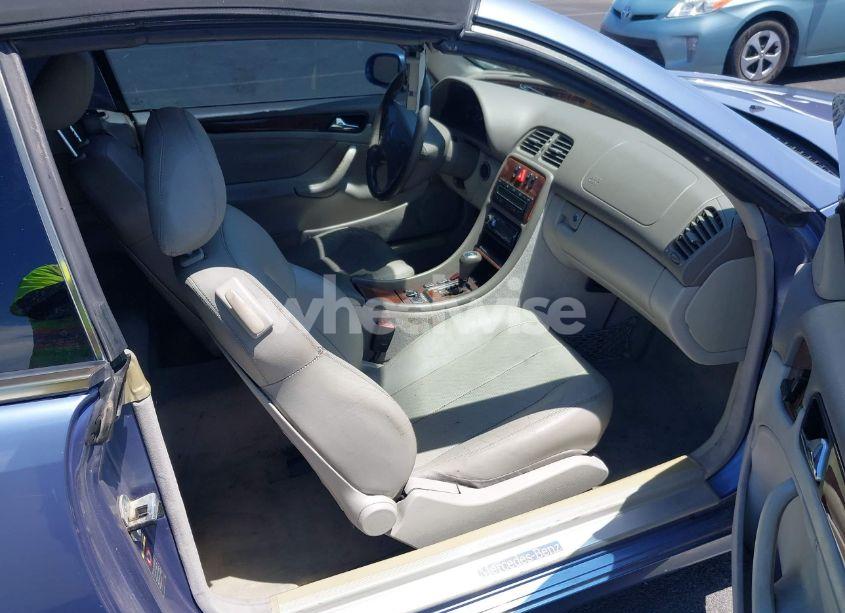 Photo 5 of 2000 Mercedes-benz Clk 320 (VIN WDBLK65G8YT052596)