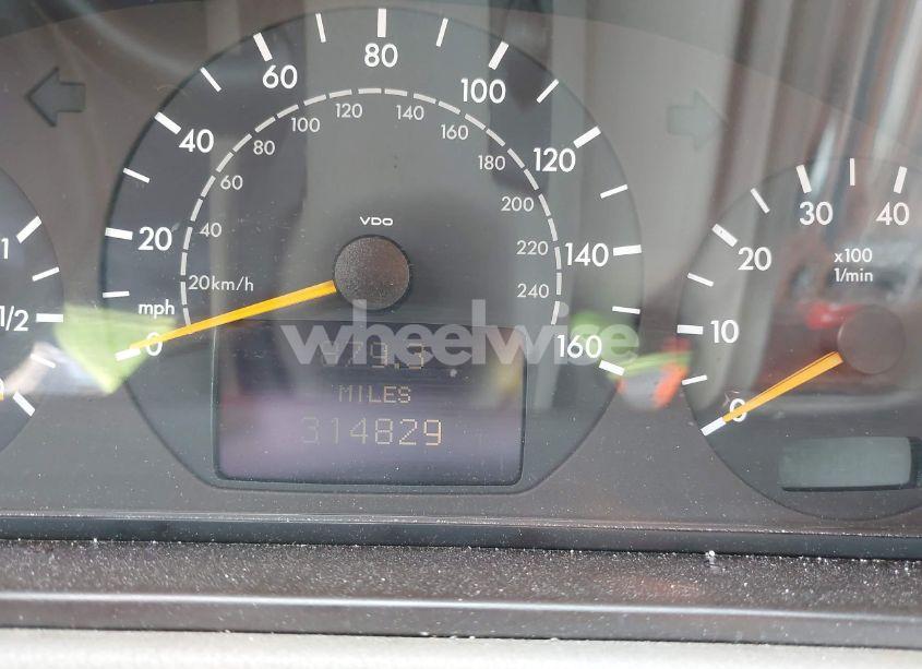 Photo 14 of 2000 Mercedes-benz Clk 320 (VIN WDBLK65G9YT035936)