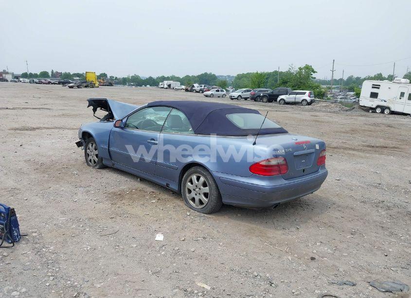 Photo 3 of 2000 Mercedes-benz Clk 320 (VIN WDBLK65G9YT035936)