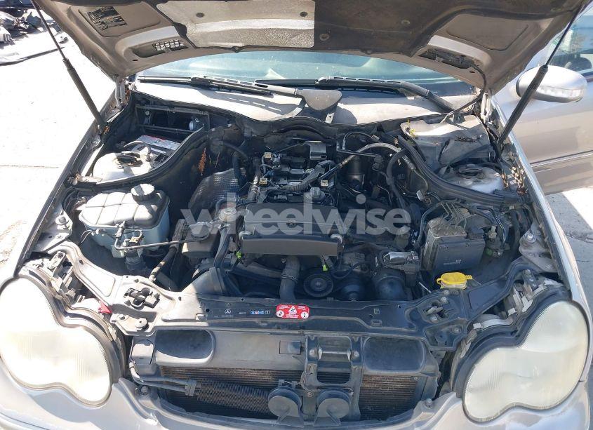 Photo 10 of 2004 Mercedes-benz C 230 KOMPRESSOR SPORT/SPORT (VIN WDBRF40J24A594806)