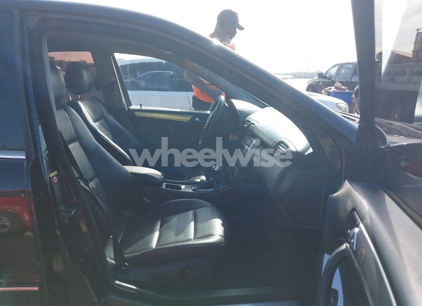 Photo 5 of 2005 Mercedes-benz C 230 KOMPRESSOR SPORT (VIN WDBRF40J25A727064)