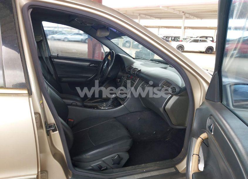 Photo 5 of 2004 Mercedes-benz C 230 (VIN WDBRF40J34F524718)