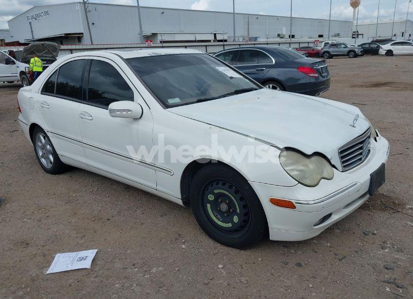 2004 Mercedes-benz C 240 (VIN WDBRF61J14E016229) main photo