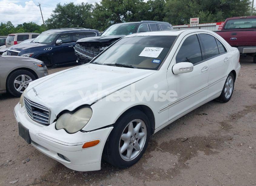 Photo 2 of 2004 Mercedes-benz C 240 (VIN WDBRF61J14E016229)