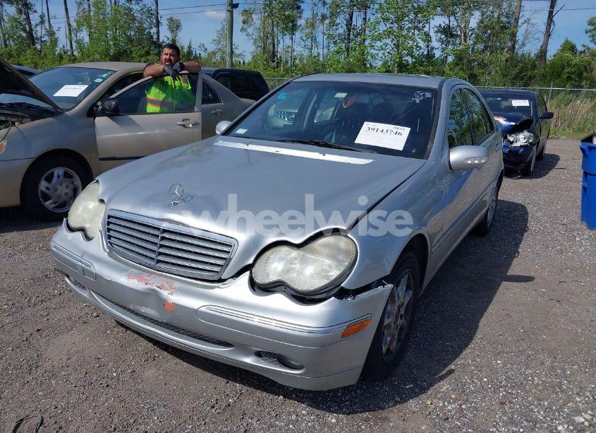 Photo 2 of 2001 Mercedes-benz C 240 (VIN WDBRF61J21F090703)