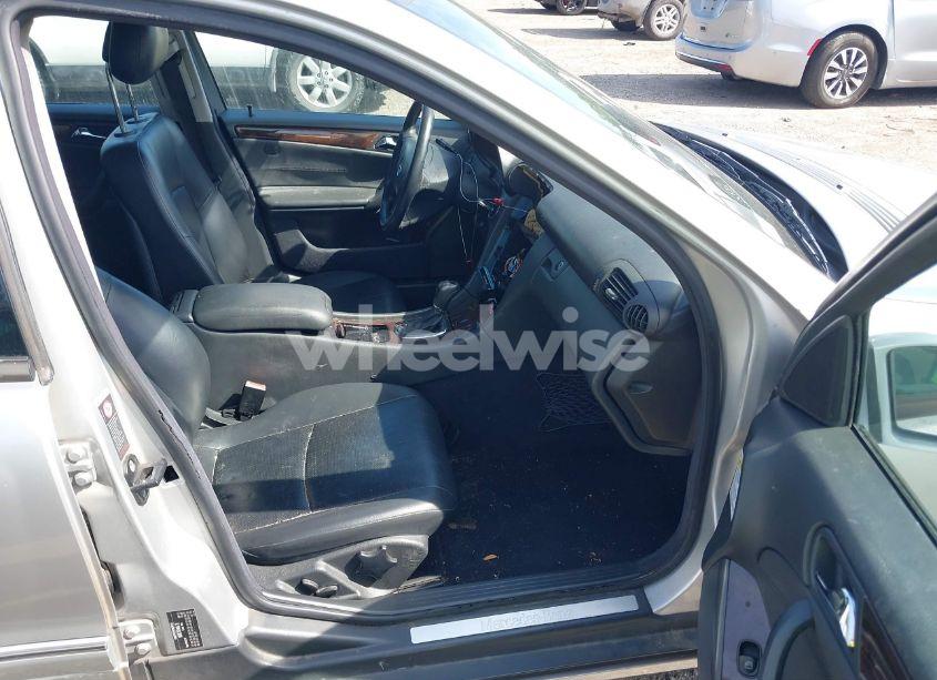 Photo 5 of 2001 Mercedes-benz C 240 (VIN WDBRF61J21F090703)