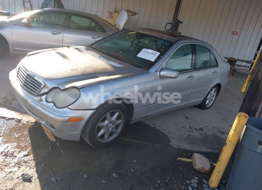 Photo 2 of 2003 Mercedes-benz C 240 (VIN WDBRF61J53F422376)