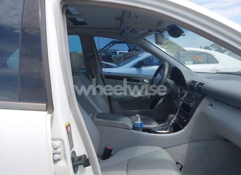 Photo 5 of 2002 Mercedes-benz C 240 (VIN WDBRF61J62E008897)