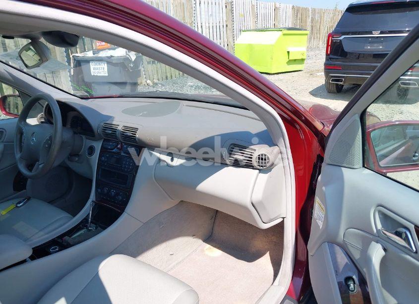 Photo 5 of 2003 Mercedes-benz C 240 (VIN WDBRF61J63F302232)