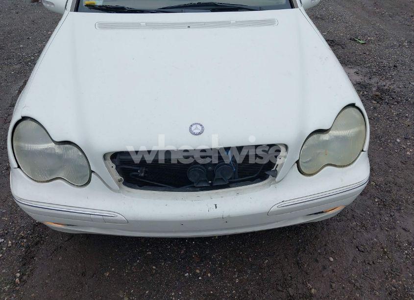 Photo 10 of 2003 Mercedes-benz C 240 (VIN WDBRF61J63F390375)