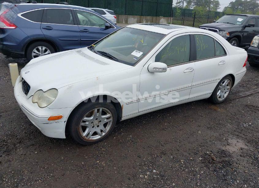 Photo 2 of 2003 Mercedes-benz C 240 (VIN WDBRF61J63F390375)