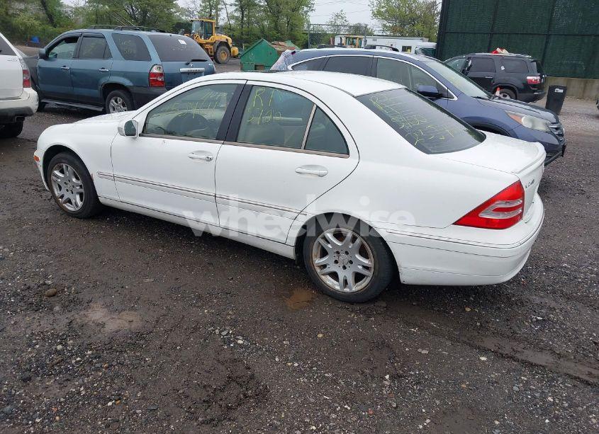 Photo 3 of 2003 Mercedes-benz C 240 (VIN WDBRF61J63F390375)