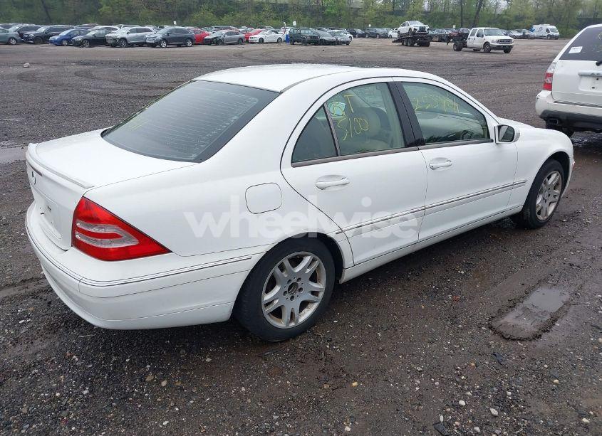 Photo 4 of 2003 Mercedes-benz C 240 (VIN WDBRF61J63F390375)