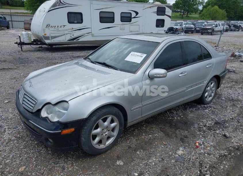 Photo 2 of 2001 Mercedes-benz C 240 (VIN WDBRF61J81F074604)