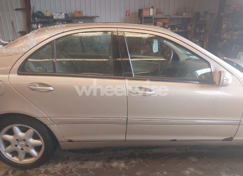 Photo 13 of 2002 Mercedes-benz C 240 (VIN WDBRF61J82E005564)