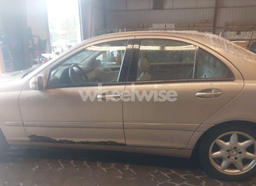 Photo 14 of 2002 Mercedes-benz C 240 (VIN WDBRF61J82E005564)