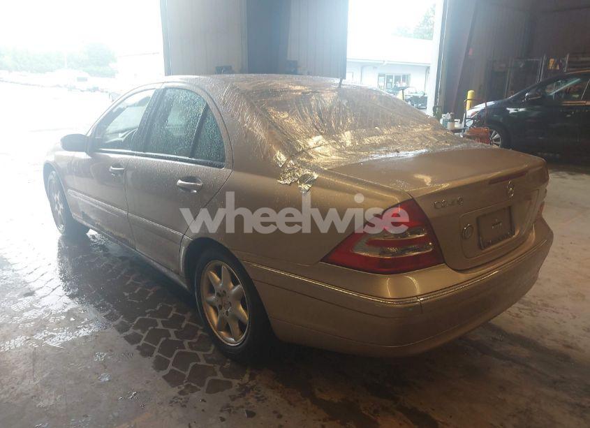 Photo 3 of 2002 Mercedes-benz C 240 (VIN WDBRF61J82E005564)