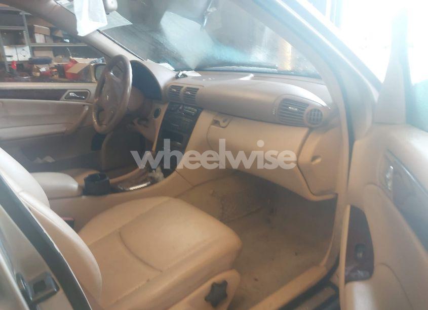 Photo 5 of 2002 Mercedes-benz C 240 (VIN WDBRF61J82E005564)