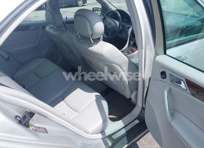 Photo 8 of 2002 Mercedes-benz C 240 (VIN WDBRF61J92F276921)