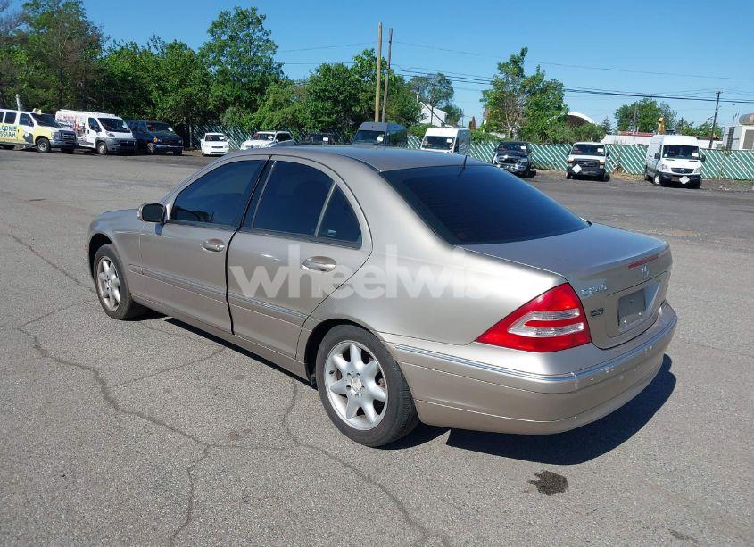 Photo 3 of 2001 Mercedes-benz C 240 (VIN WDBRF61JX1F094000)