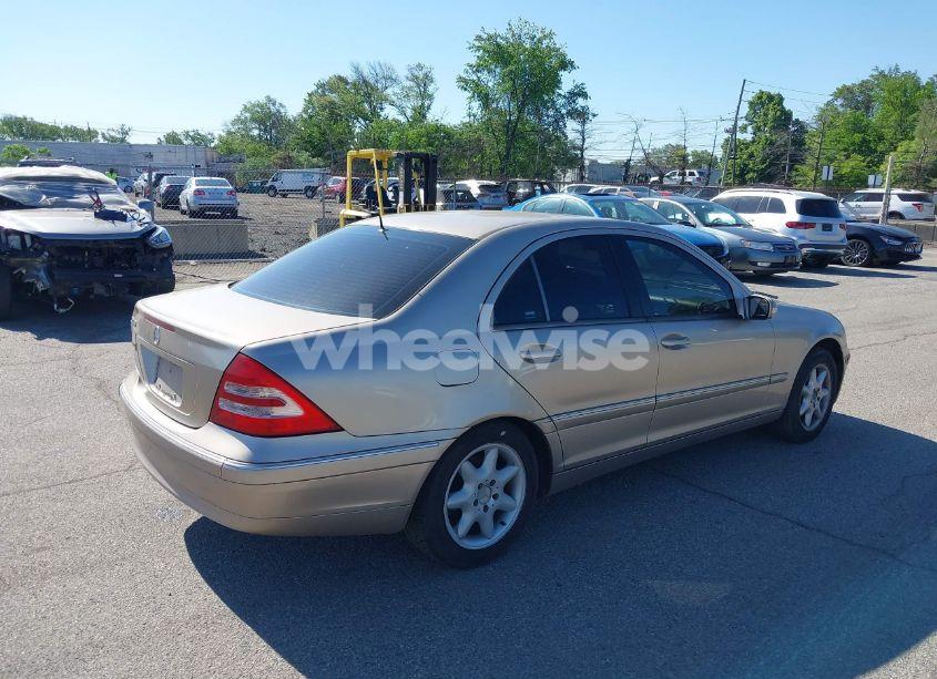 Photo 4 of 2001 Mercedes-benz C 240 (VIN WDBRF61JX1F094000)