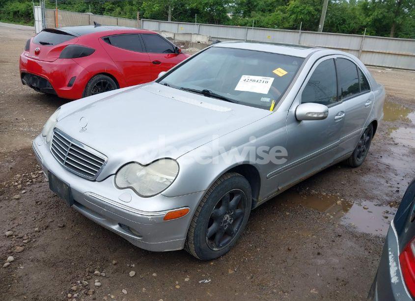 Photo 2 of 2002 Mercedes-benz C 320 (VIN WDBRF64J52E009146)
