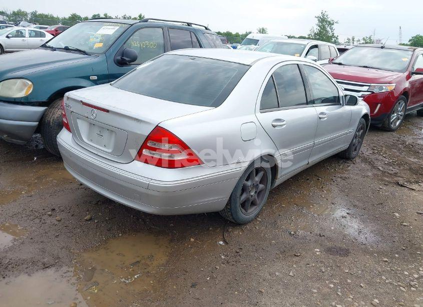 Photo 4 of 2002 Mercedes-benz C 320 (VIN WDBRF64J52E009146)
