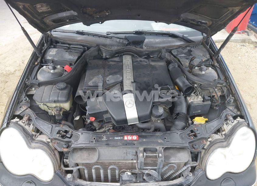 Photo 10 of 2005 Mercedes-benz C 240 LUXURY 4MATIC (VIN WDBRF81J05F557070)