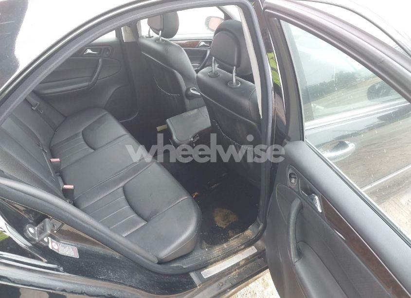Photo 8 of 2005 Mercedes-benz C 240 LUXURY 4MATIC (VIN WDBRF81J05F557070)