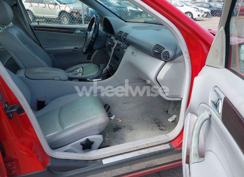 Photo 5 of 2004 Mercedes-benz C 240 4MATIC (VIN WDBRF81J14F500164)