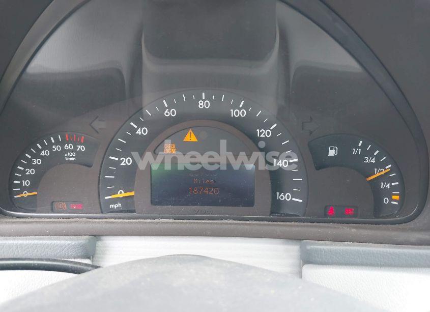 Photo 7 of 2004 Mercedes-benz C 240 4MATIC (VIN WDBRF81J14F500164)