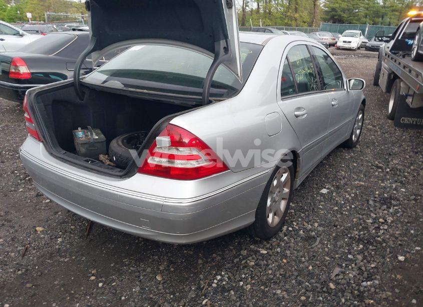 Photo 4 of 2005 Mercedes-benz C 240 LUXURY 4MATIC (VIN WDBRF81J85F562954)
