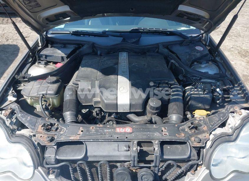 Photo 10 of 2004 Mercedes-benz C 240 4MATIC (VIN WDBRF81JX4F517805)