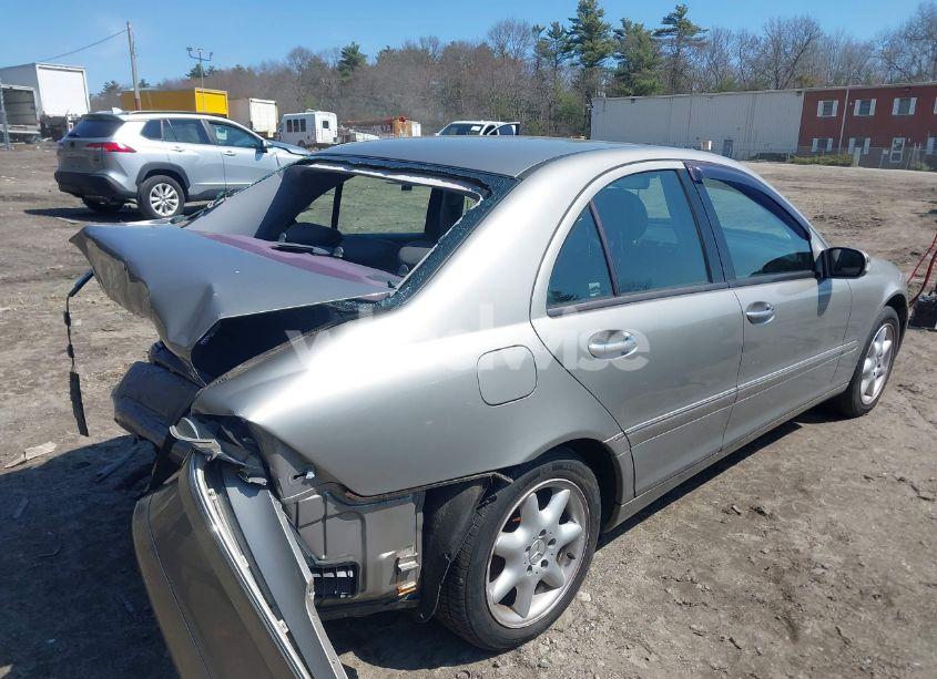 Photo 4 of 2004 Mercedes-benz C 240 4MATIC (VIN WDBRF81JX4F517805)