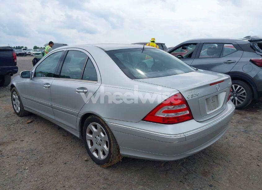 Photo 3 of 2005 Mercedes-benz C 320 LUXURY 4MATIC (VIN WDBRF84J85F567356)