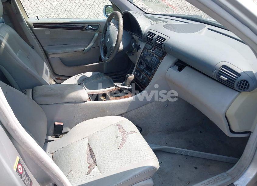 Photo 5 of 2003 Mercedes-benz C 240 (VIN WDBRH61J03F325869)