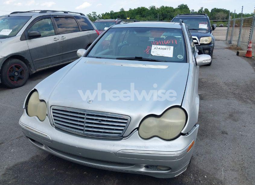 Photo 6 of 2003 Mercedes-benz C 240 (VIN WDBRH61J03F325869)