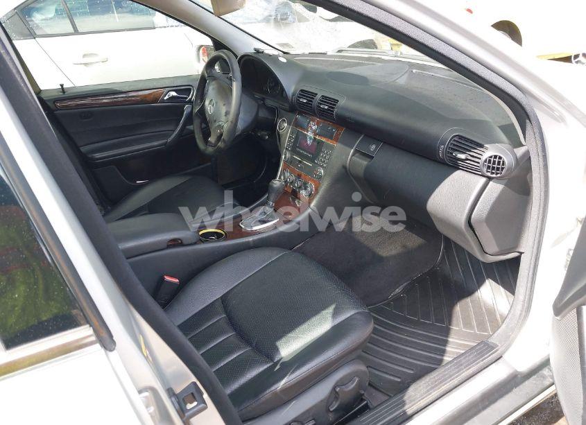 Photo 5 of 2005 Mercedes-benz C 240 LUXURY 4MATIC (VIN WDBRH81J85F611452)