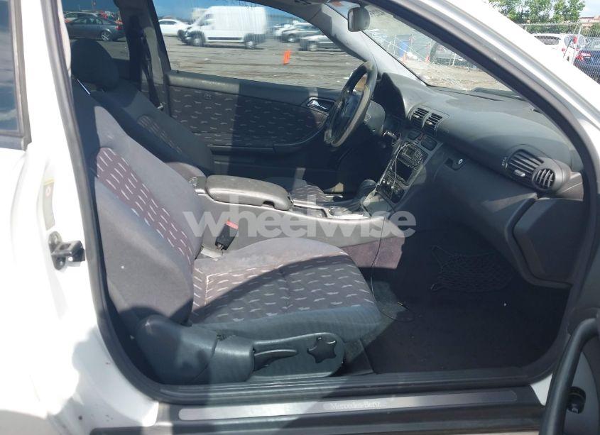 Photo 5 of 2004 Mercedes-benz C 230 KOMPRESSOR SPORT (VIN WDBRN40JX4A612553)